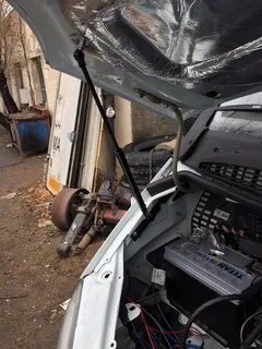 Газовые упоры на газель