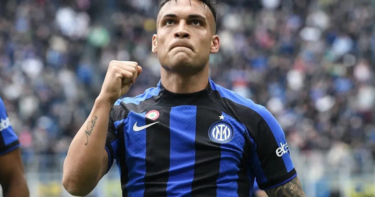 Лаутаро мартинес футболист интер. Лаутаро мартинес интер. Лаутаро. Лаутаро мартинес футболист. Лаутаро мартинес аргентина.