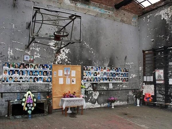 Выжившая при теракте в Беслане: В своей жизни один раз я уже умирала - РТ на рус
