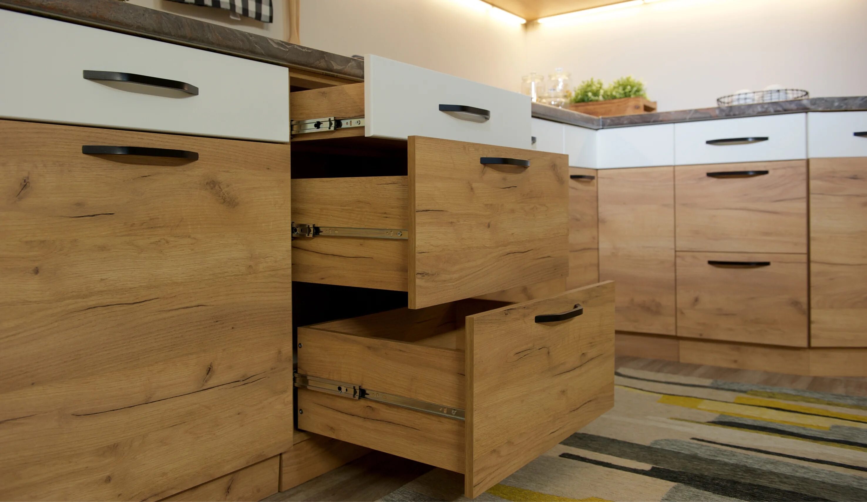 Дуб крафт серый мебель. Кухня дуб крафт золотой. Кухня соната дуб золотой. Дуб крафт золотой столешница. Кухня крафт 2м лдсп крафт бтс.