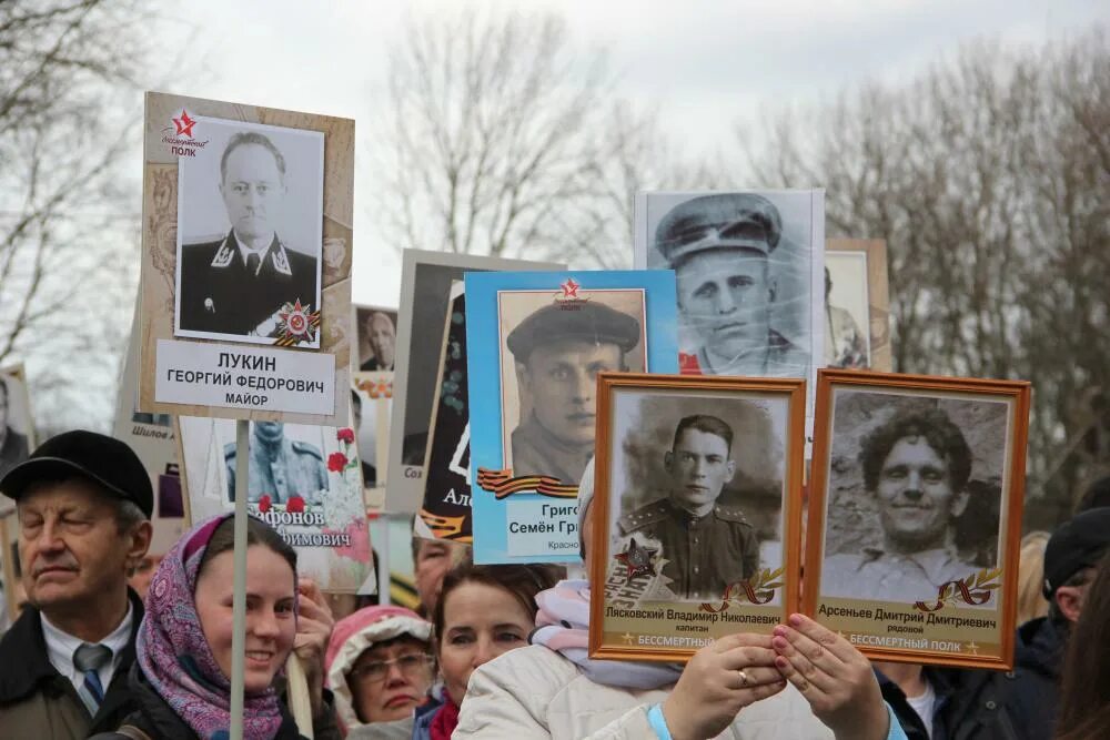 Выборг 9 мая 2025 программа. Бессмертный полк выборг. 9 мая в выборге. выборг день победы. г.выборг.бессмертный.