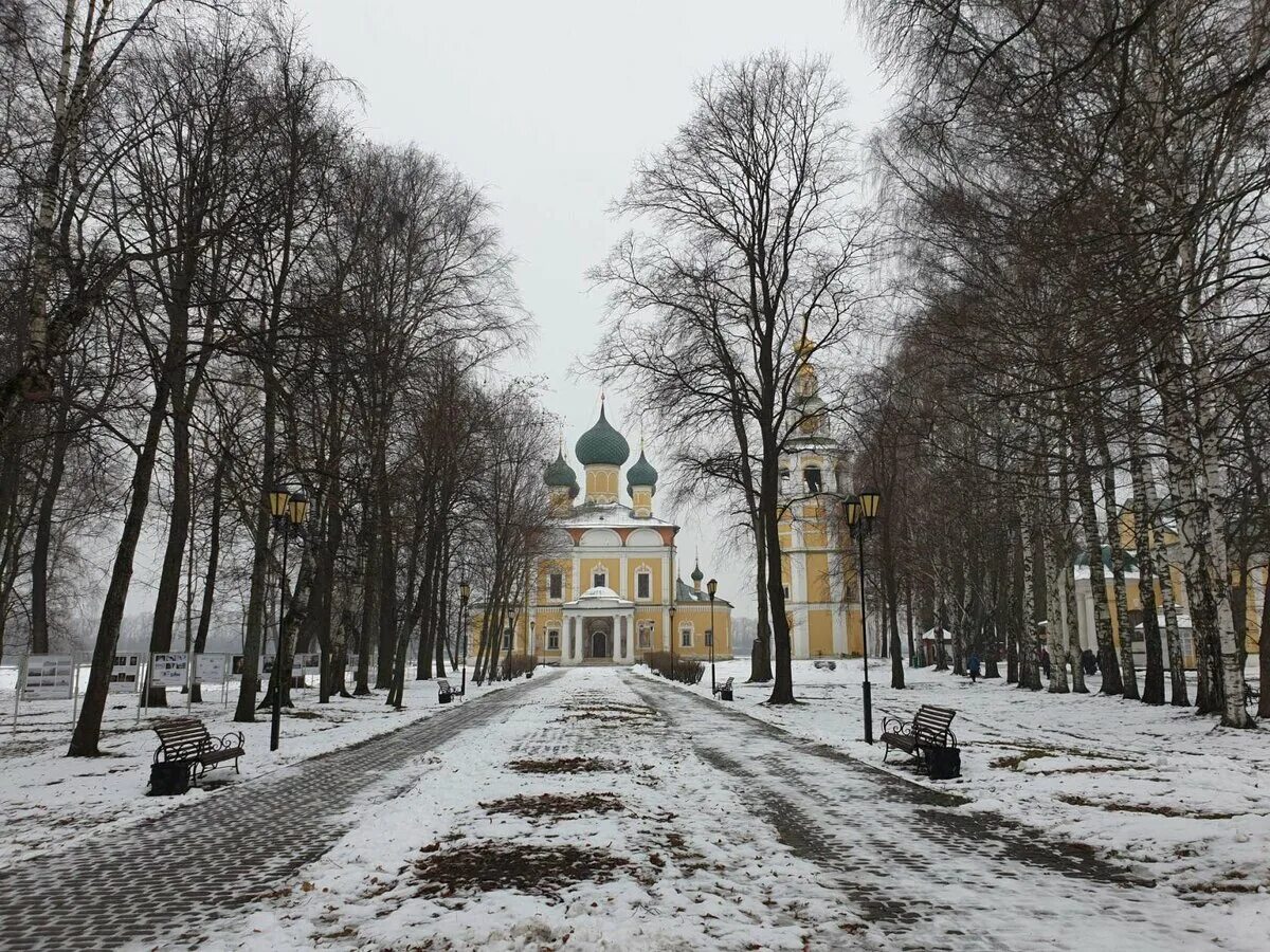 Погода в угличе на неделю самый. Углич прогулка по городу. Углич осенью фото. Углич в ноябре фото. Углич Белгородская область.