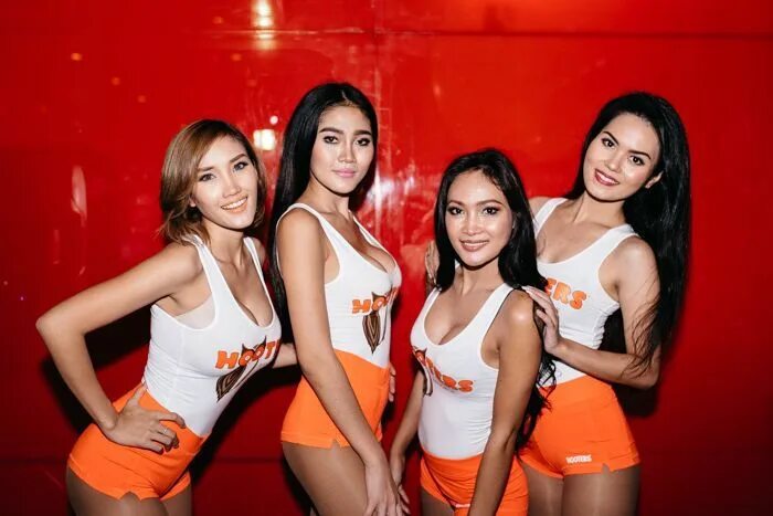 Бангкок девушки. Хутерс Тайланд. Бангкок красотки. Hooters Bangkok. Thailand girls Hooters.