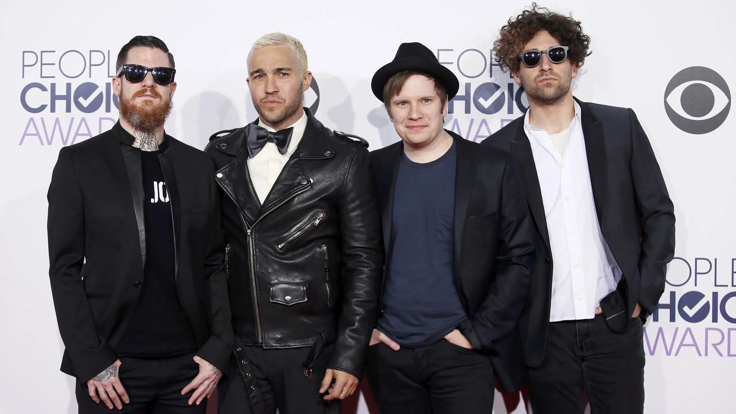 Fall out группа. Группа fall out boy. fall out boy 2005. fall out boy 2001. fall out boy 2007.