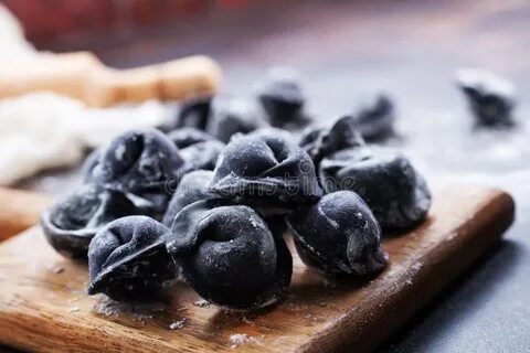 Черные пельмени рецепт