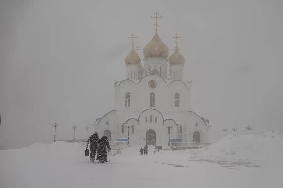 Зимняя дорога к храму. По дороге к храму. Храм зимой. Православие дорога к храму. Храм дорога жизни