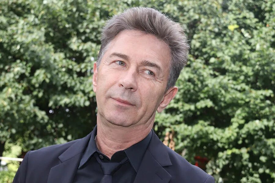 валерий сюткин фото. валерий сюткин 2020. валерий сюткин ведущий. валерий миладович сюткин. валерий сюткин фото.