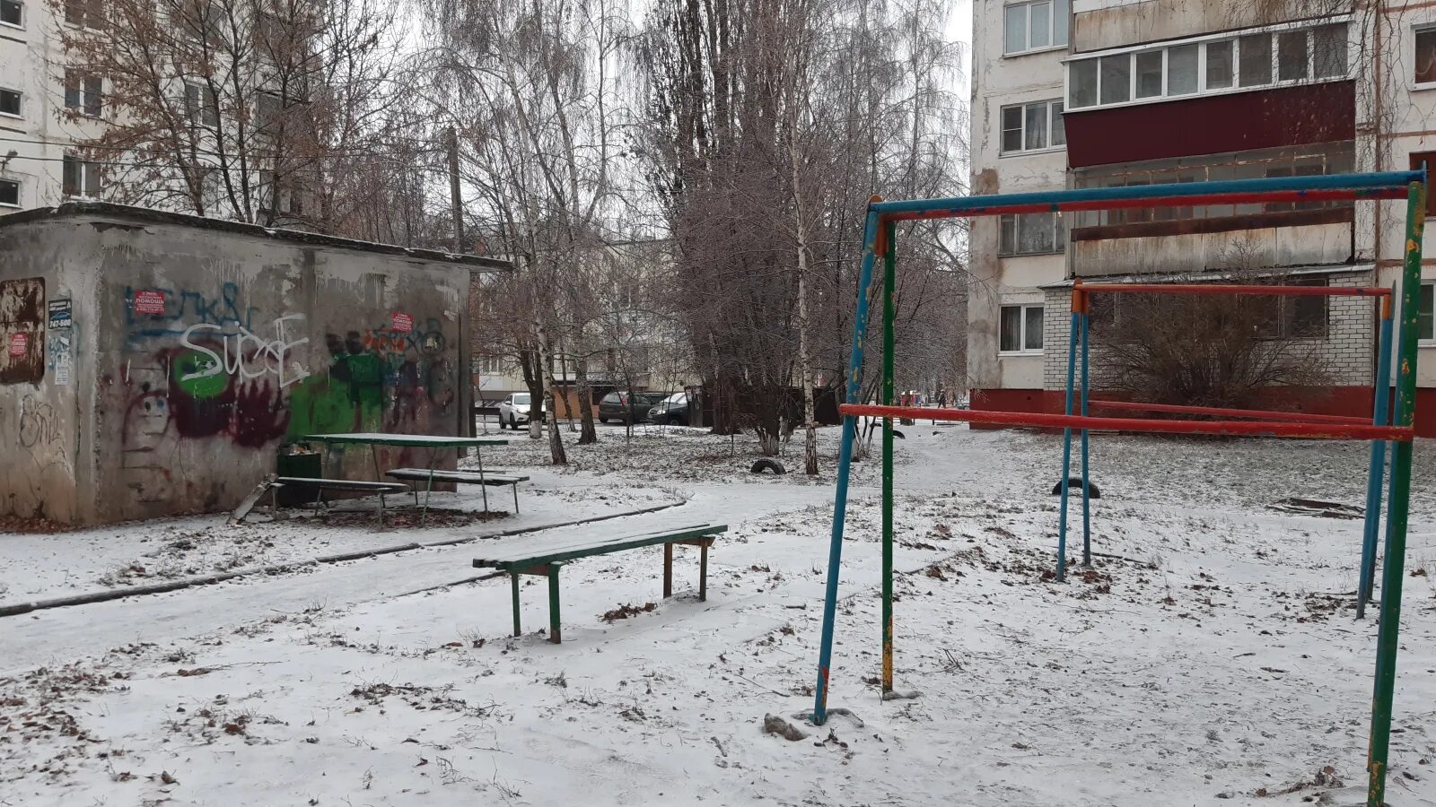 Энтузиастов курск. Благоустройство курск проспект. энтузиастов 1а курск. двор с славкой фото 2007. благоустройство дворовых территорий курск фото плохих площадок.