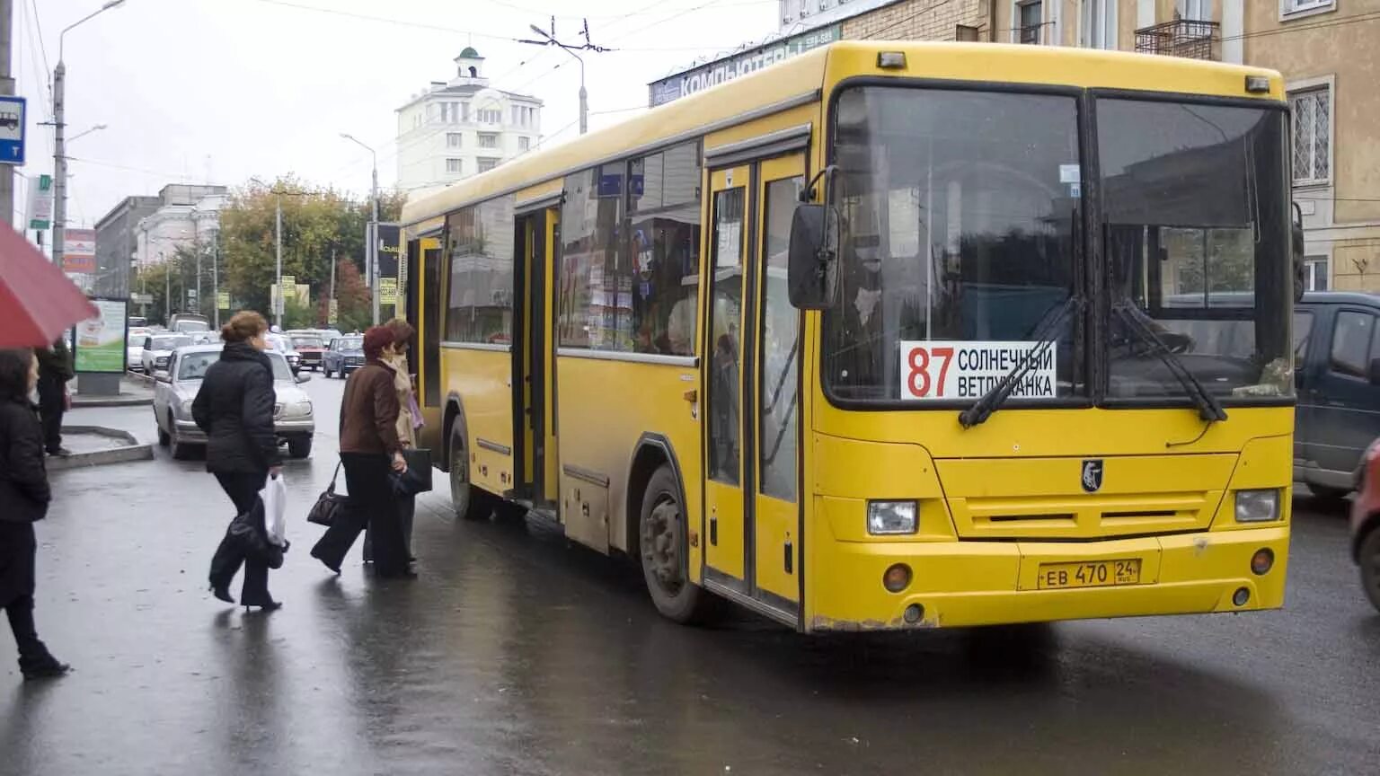 Первый автобус красноярск. Автобус Красноярск. Автобус 92. Автобус 26 Красноярск. Автобус МАЗ Красноярск.