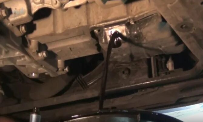 5 турбо дизель рено дастер. Renault duster ii дизель масло в двигатель. Рено дастер 2015 2. Моторное масло для рено дастер. Рено дастер масло в двигатель заливка.