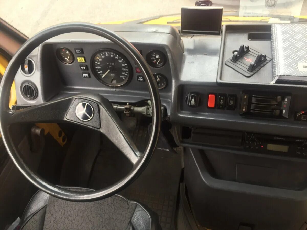 Розетка 12в для зарядок и прочего - Mercedes-Benz T1, 2,3 л, 1995 года своими ру