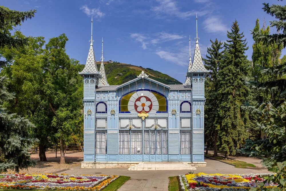 Шукач Лермонтовская галерея в г.Пятигорске