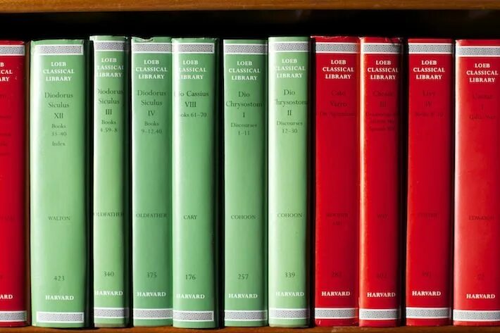 Loeb classical library. Дизайн книги классика. the loeb classics book.