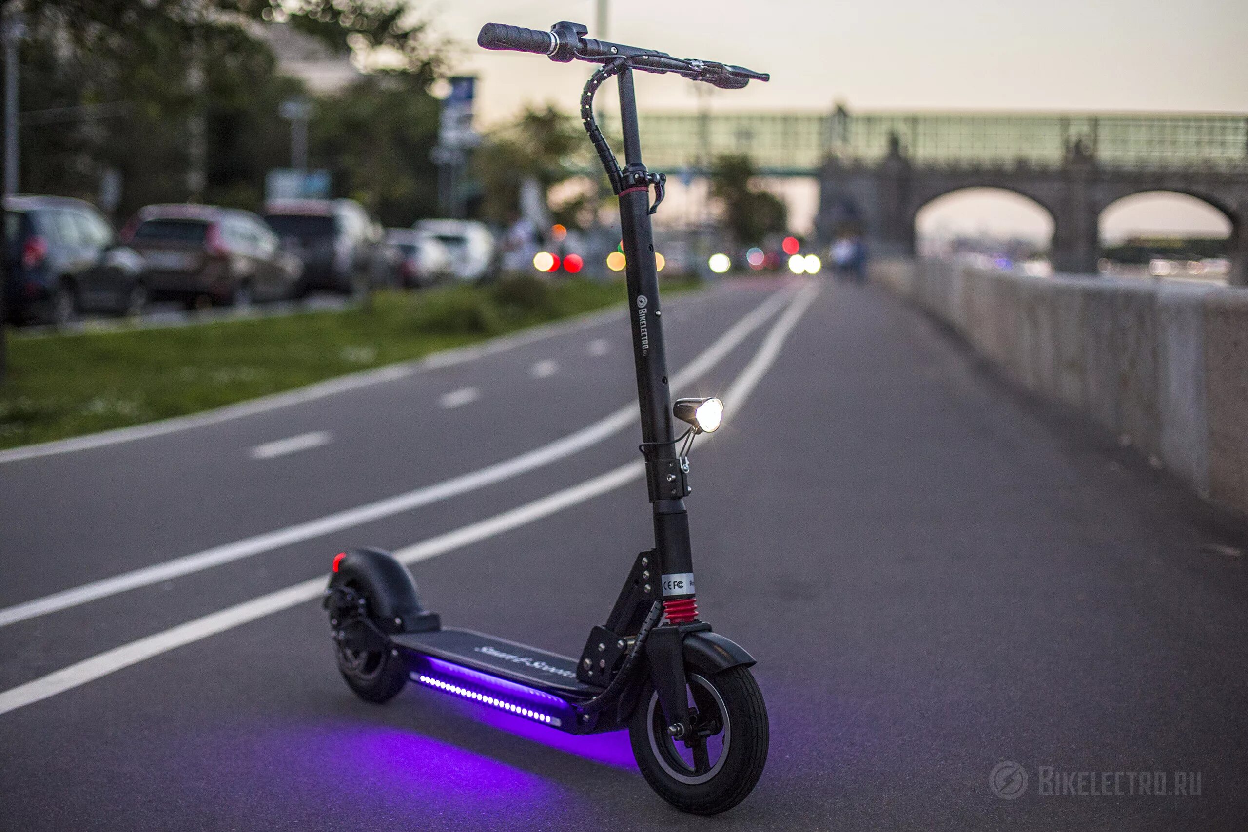лучшие электросамокаты. электросамокат. электросамокаты iconbit. электросамокат kuga m5. самокат электрический kugoo m5.