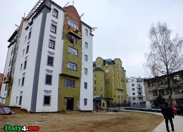 Посольство итальянское минск. Итальянская 11. Посольство италии в спб. Минск витебская улица 10 раковский бровар. Сайт посольства италии в минске.