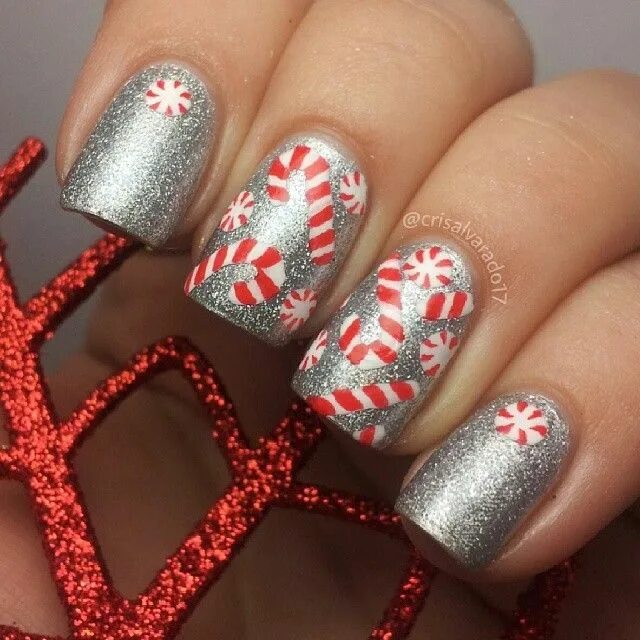 зимний маникюр. ногти с новогодней тематикой. идет новоголнего маникюра. зимний маникюр. новогодний маникюр.