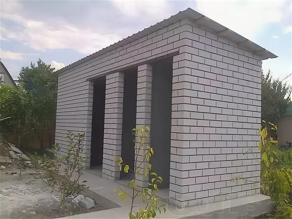 Уличный туалет из газосиликата. Кирпичный туалет на даче. Курятник из пеноблоков. Газоблок туалет. Газоблок туалет.