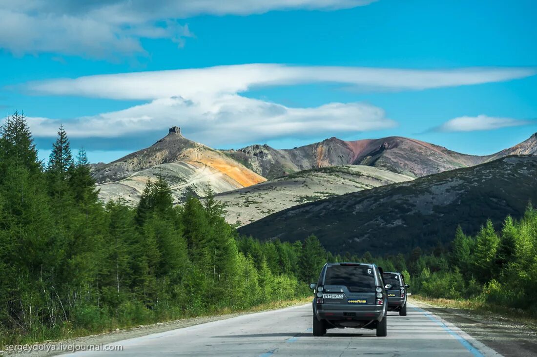 Точку магадан. Весна в магадане. Открытки с видом магадана. Магадан сопки. Магадан вид с сопки.