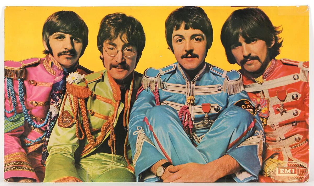 Битлз сержант Пеппер. Сержант Пеппер группа. Sgt. Pepper's Lonely Hearts Club Band Битлз. Beatles St Peppers.