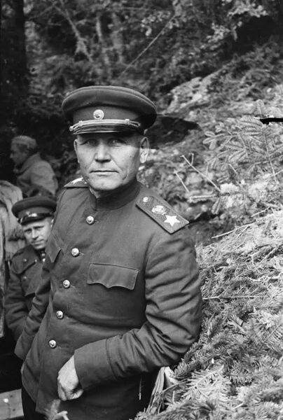 Командир 1 украинского. Маршал Конев на фронте. Конев 1944.