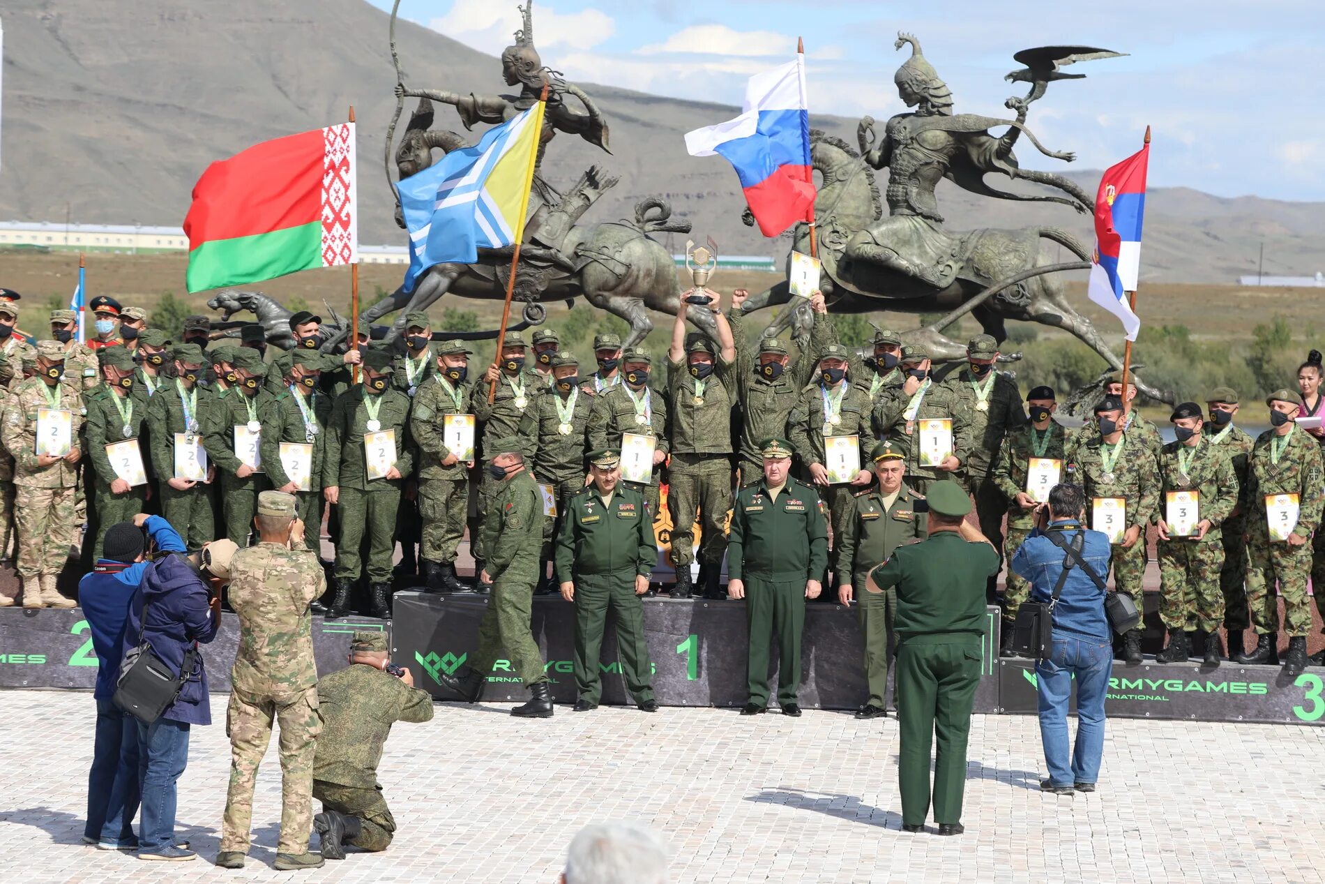 сухопутные войска вооруженных сил российской федерации. первое место войсках. современная российская военная форма. первое место войсках. рхбз войска.