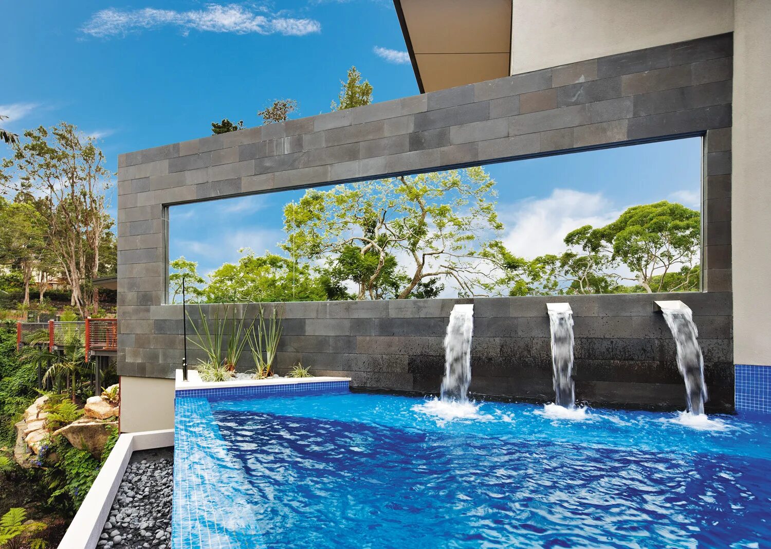 Mirror pool. Mirror pool отделка. pool mirror 16:9. swimming pool with mirror pool. the mirror on the pool.