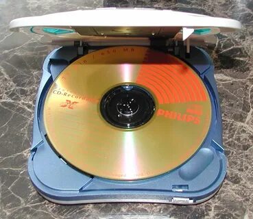 Музыкальная запись выполнена в формате cdda