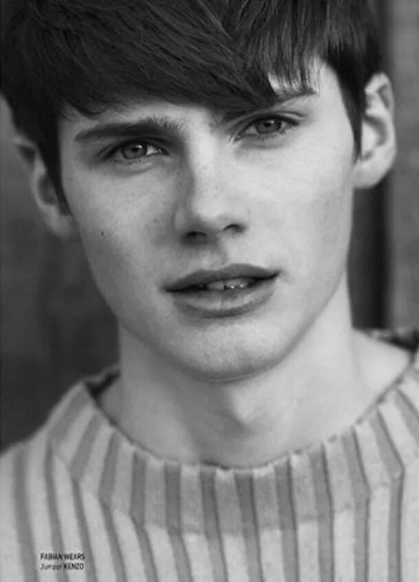 Фабиан модель. Fabian gray. фабиан грей модель. фабиан грей торс. фабиан грей подросток.