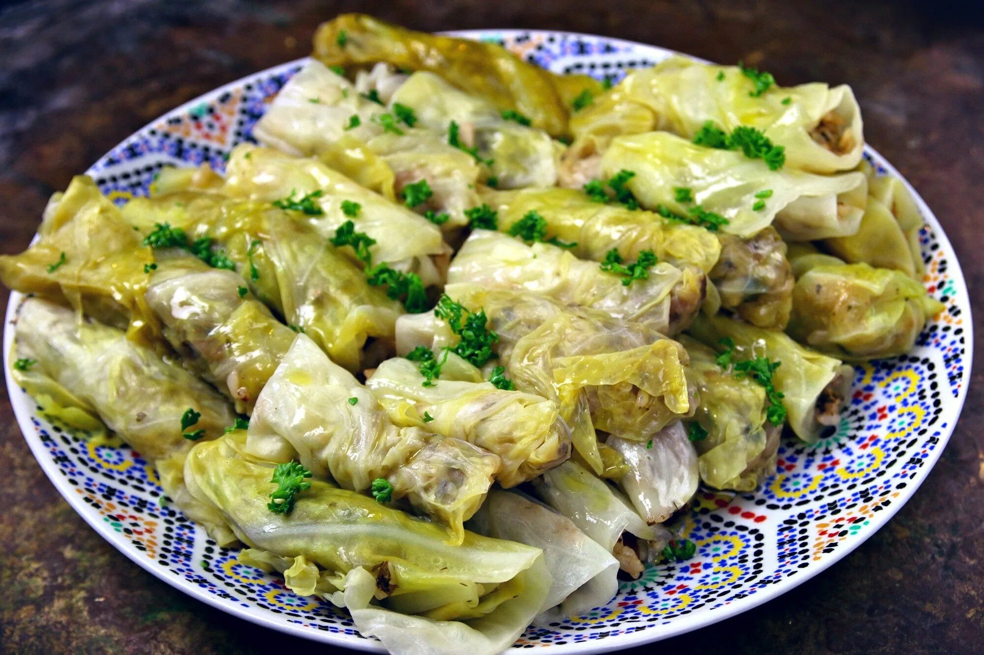 Мясо в капустных листьях рецепт