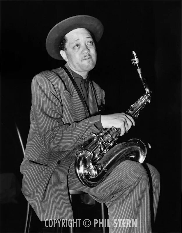 Lester young "джаз галерея". Саксофонист. Знаменитый джазовый саксофонист.