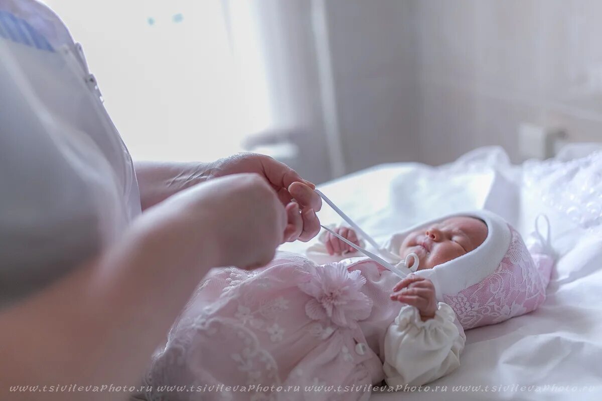 выписная роддом нижегородская область. человек родился малыша. репортаж из роддома. новорождённые девочки выписка. послеродовая выписка из роддома.