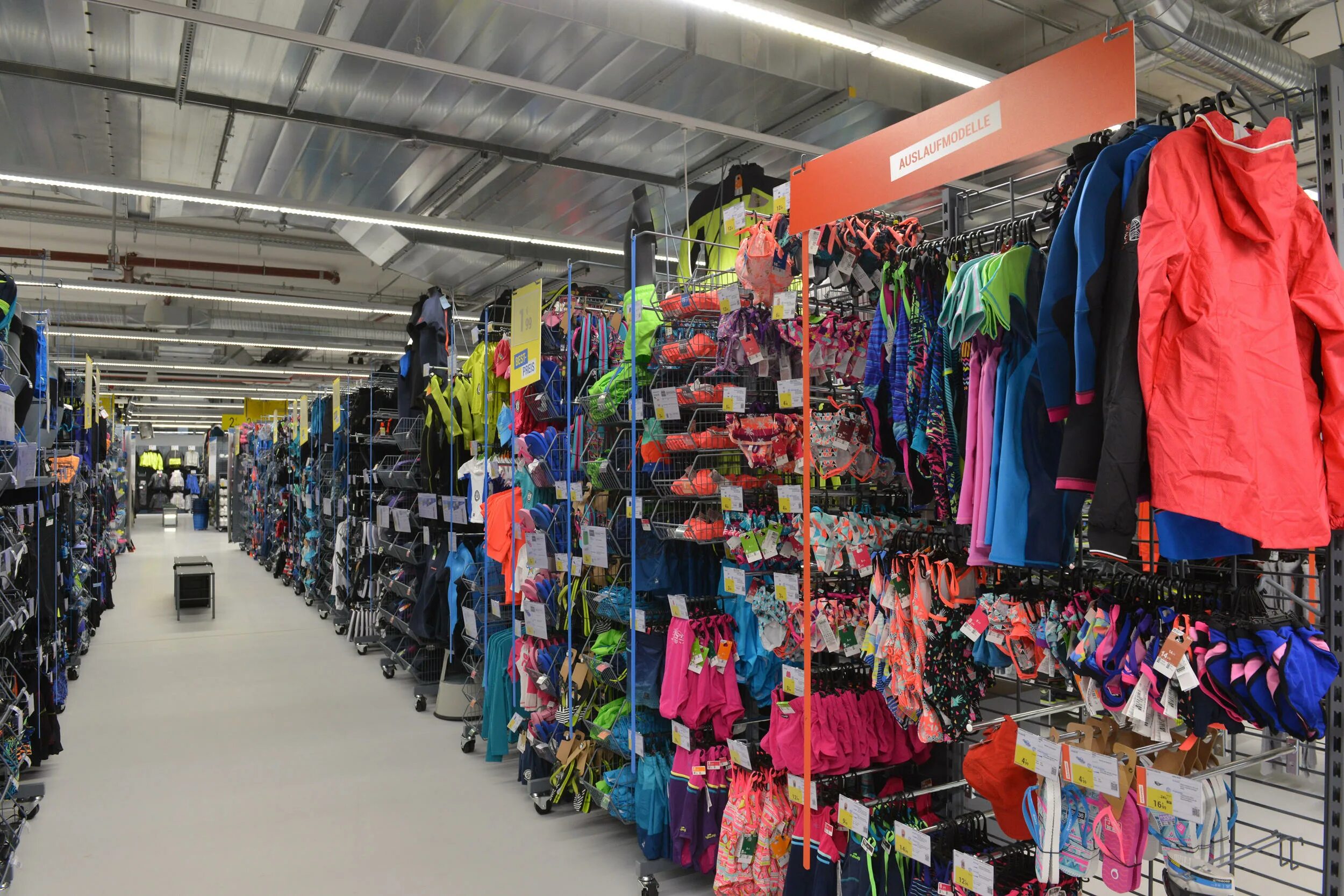 магазин спортивной одежды декатлон. декатлон ногинск. декатлон гипер. магазин спортивной одежды декатлон. магазин спортивной одежды декатлон.