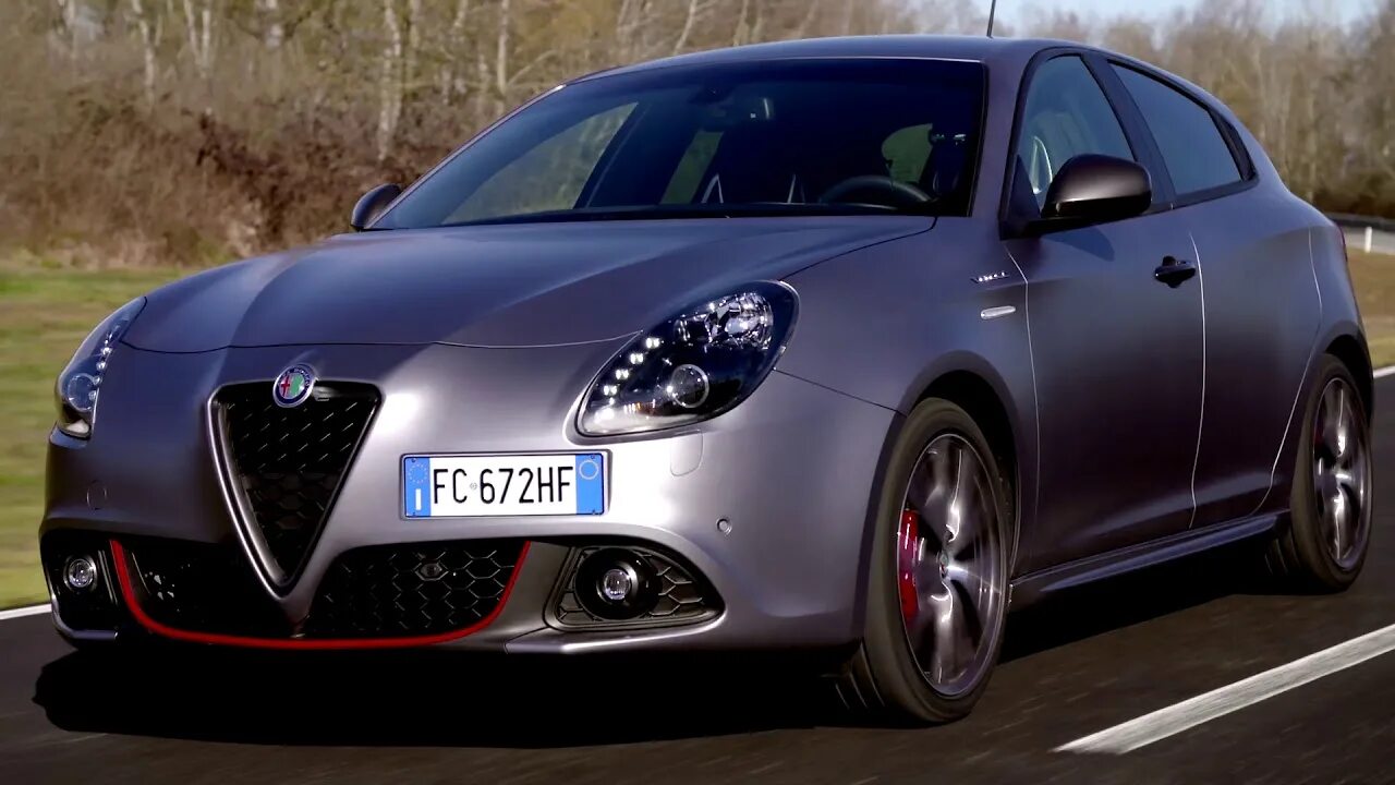 Alfa romeo giulia 2. Alfa romeo 4c spider. Альфа ромео досколь разгон. Альфа ромео разгон. Альфа ромео разгон.