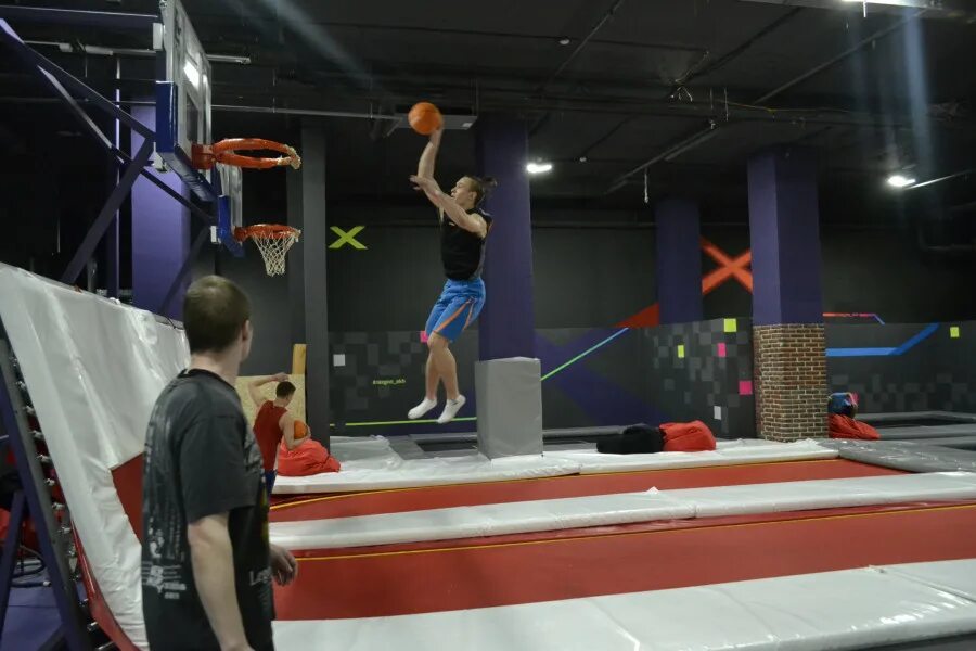 тц алатырь екатеринбург батутный парк. батутный парк екатеринбург алатырь. Razgon батутный парк. Razgon батутный парк екатеринбург. разгон алатырь екатеринбург.