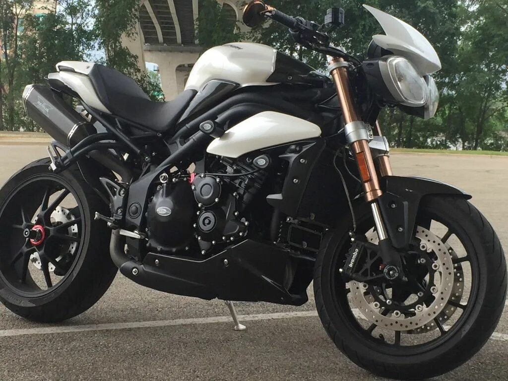 Триумф 2011. Triumph speed triple 1050. triumph speed triple 1050 2011. triumph speed triple 1050 кастом. triumph speed triple 1050 custom.