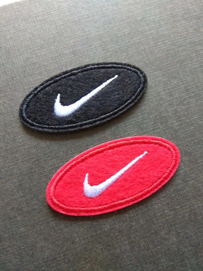 Найк свуш патч. Нашивка Swoosh Nike кастом. Emblem Nike нашивка. Nike 90 v og Patch. Нашивка найк