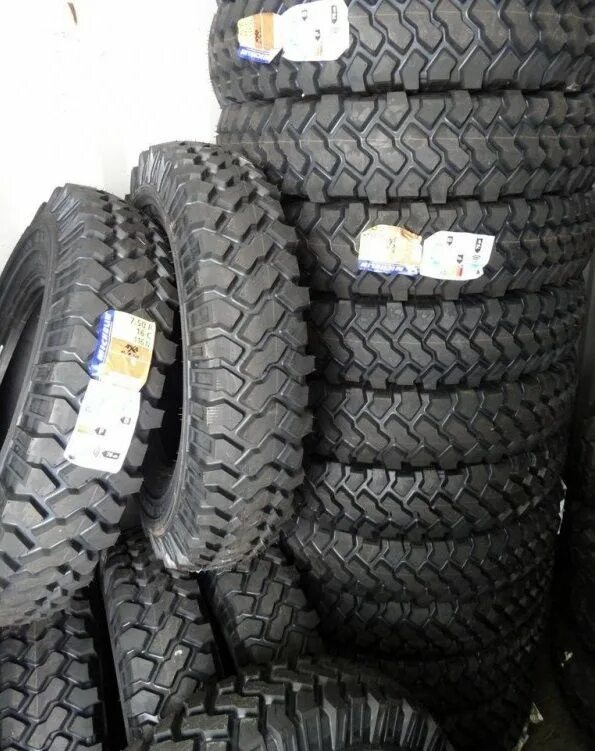 Мишелин пилот спорт 4s. Мишлен диамарис 4х4. Michelin 4x4 diamaris. Мишлен pilot sport 4s. Michelin pilot sport 4 s 275/35 r22.