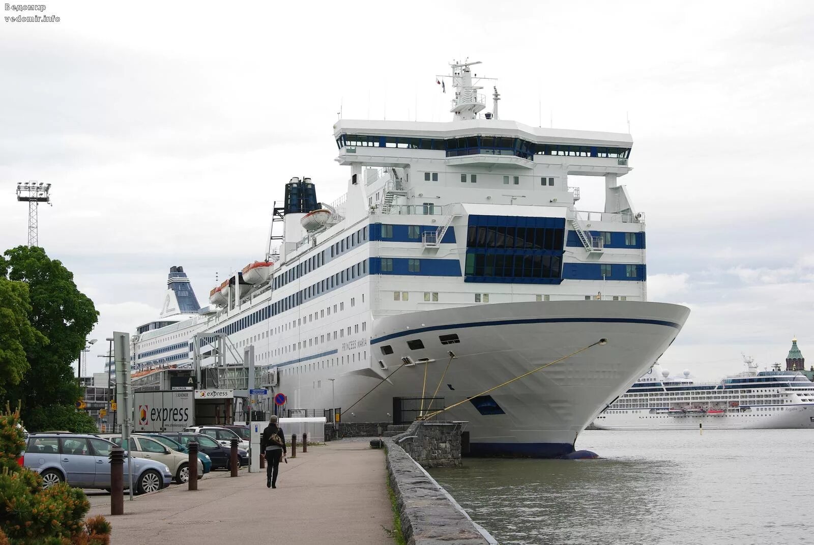 Паром в порту хельсинки. Паром таллин хельсинки принцесса. Princess anastasia паром. Принцесса мария хельсинки паром. Паром таллинн хельсинки.