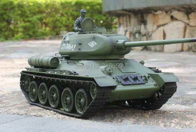Русские танки купить. Танк радиоуправляемый "т34". Танк т-34 85 на пульте управления. Танк т 34 85 на радиоуправлении. Т 34 85 на пульте управления.