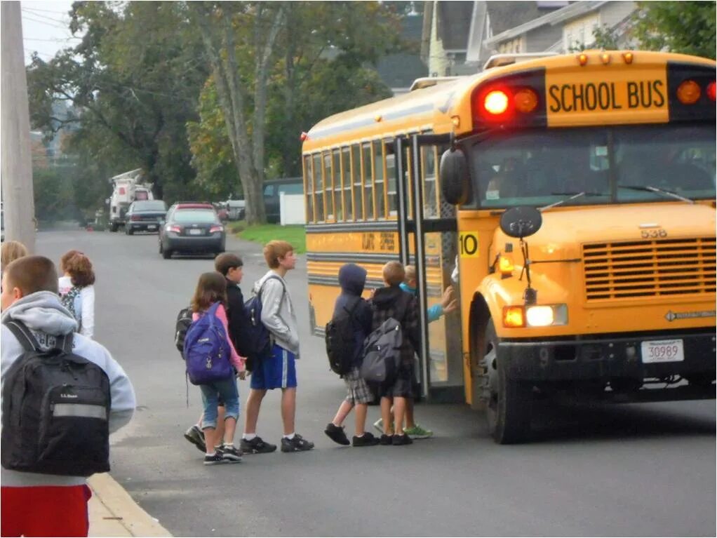 Школьный автобус. Школьный автобус дети. Автобусы в Америке. Школьный автобус из США.