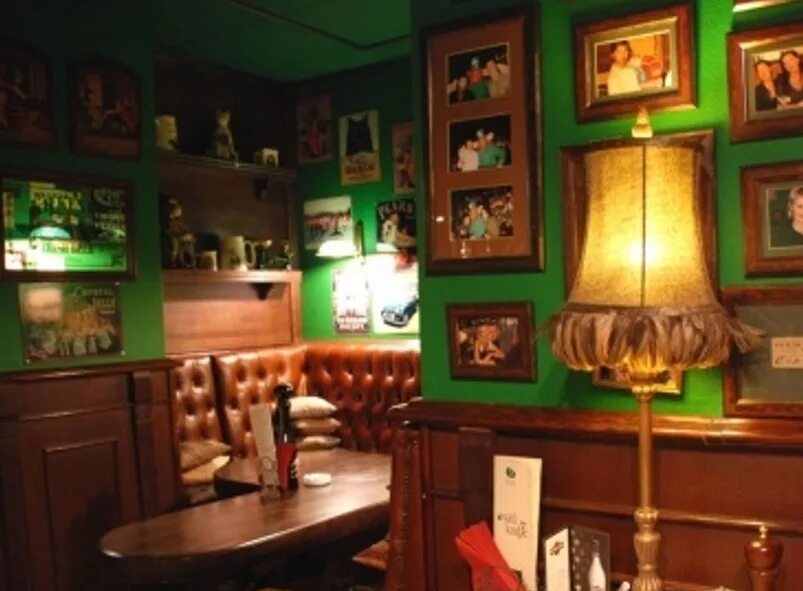 Паб ирландский дворик екатеринбург. Ирландский дворик. Ирландский дворик екатеринбург официальный сайт. Ирландский дворик. Ирландский дворик.