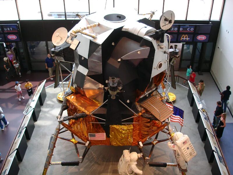 Lunar lander