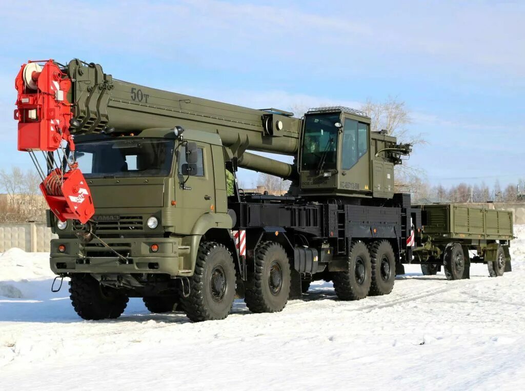 Камаз м 5. КАМАЗ 6560 военный. КАМАЗ 6560 автокран военный. КАМАЗ 6560 кран военный. КАМАЗ 6560 Уса.