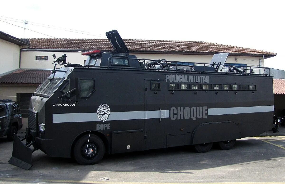 Bope броневик. Броне автобусы. Prevost h3-45. Бронированные автобусы. Броне автобусы.