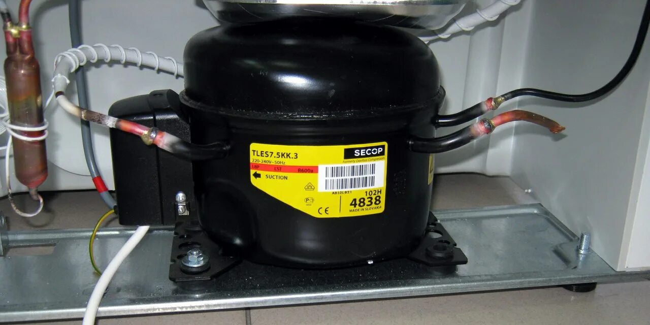 T150i компрессор холодильника. Компрессор на холодильник vestel. Пайка компрессора холодильника. Электронный блок компрессора холодильника ман. Компрессор для морозильной камеры индезит ноу фрост gvm66aa.