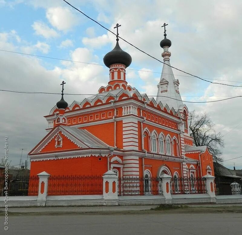 Khram svyatitelya Nikolaya Chudotvortsa - orthodox church, metro Ploschad Lenina