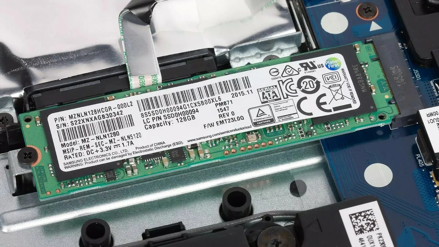 Как узнать какой ssd подойдет. Ssd m.2 для ноутбука lenovo. ssd m2 для ноутбука asus. ссд диск для ноутбука м2. разъем для ссд в ноутбуке.