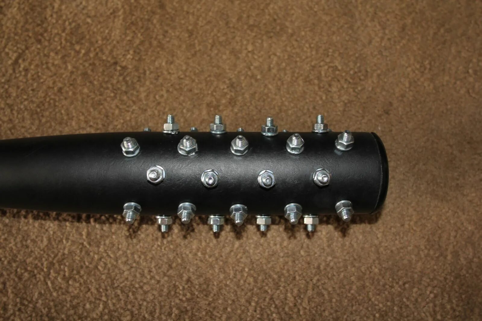 Бейсбольные биты для самообороны. Биты шипами. Дубинка деревянная. Биты шипами. Моргенштерн булава.