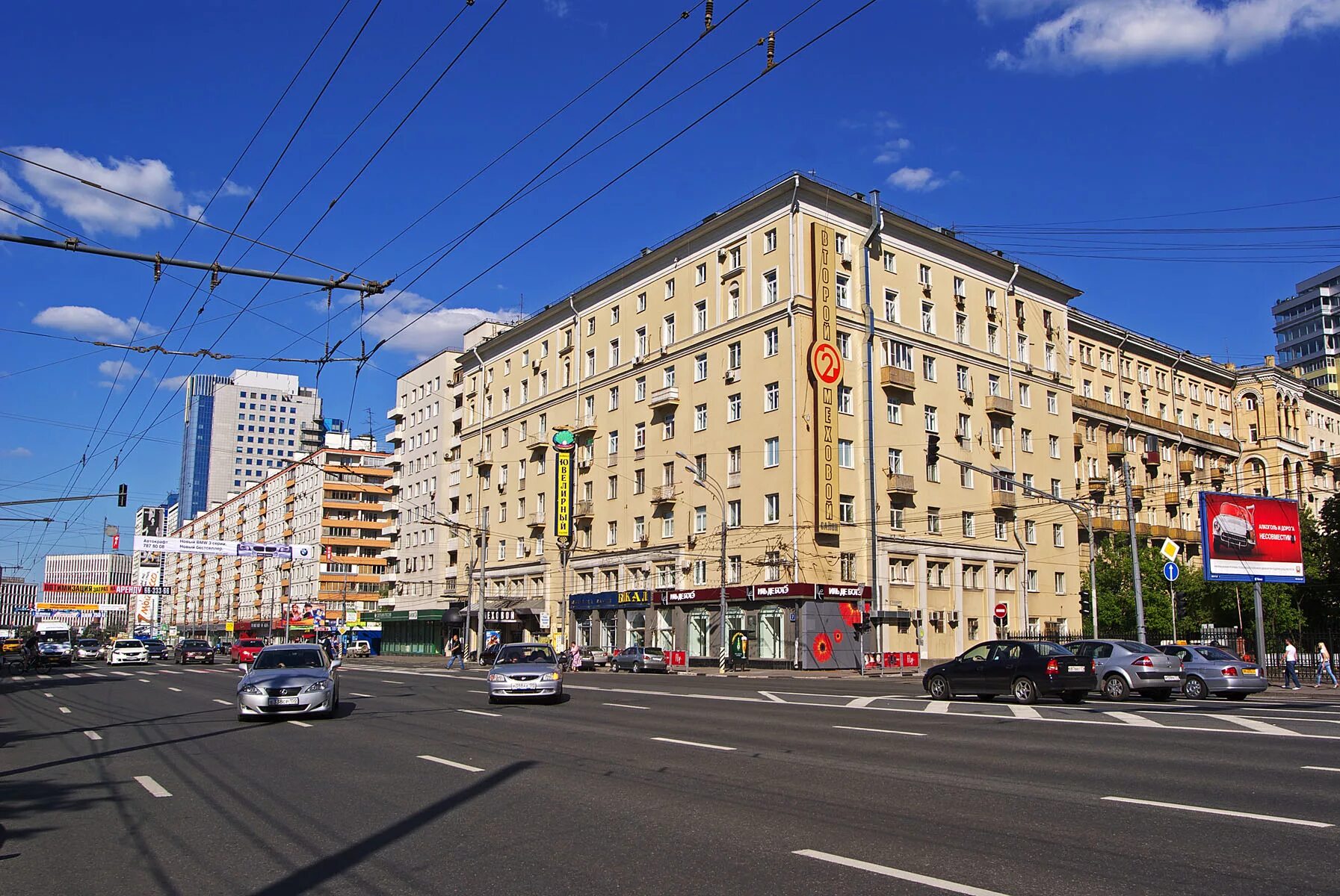 москва, ул. ул октябрьская москва метро. ул маршала малиновского д 6 к 2. станция октябрьская вестибюль. крымский вал москва станция метро.