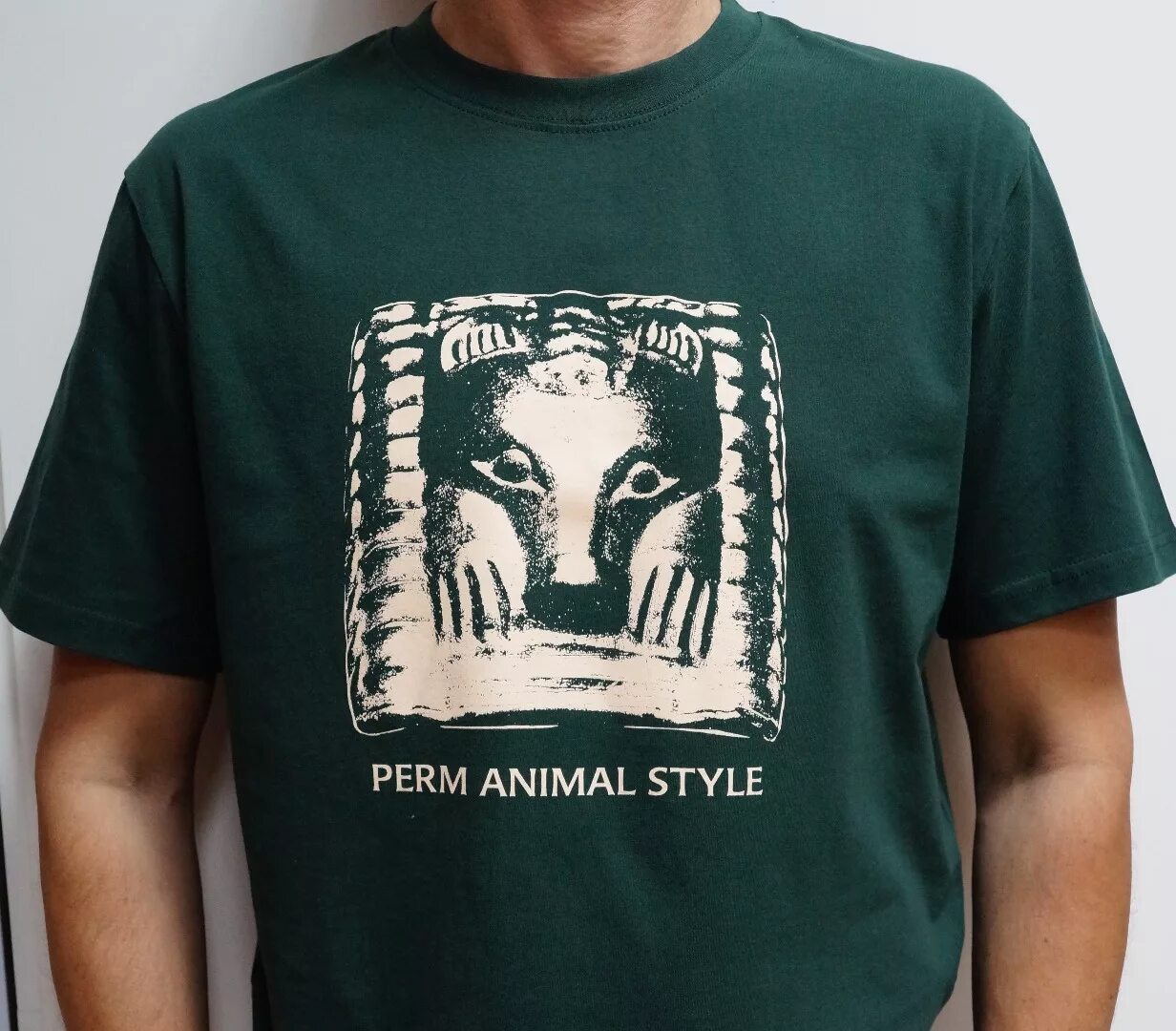 Пермский звериный стиль футболки. Принт на футболке Пермский звериный стиль. Футболка стиль. Футболка Пермский стиль.